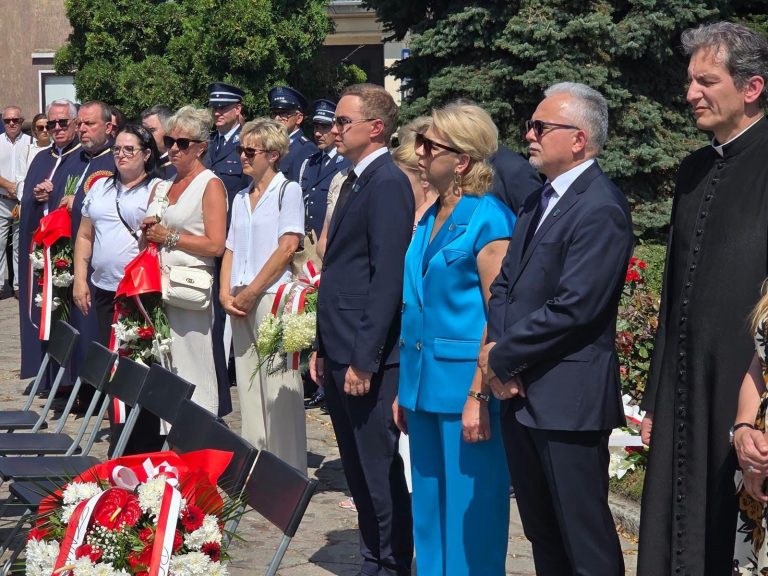 82. rocznica wybuchu Powstania Warszawskiego - delegacja oddziału - zdjęcie 1