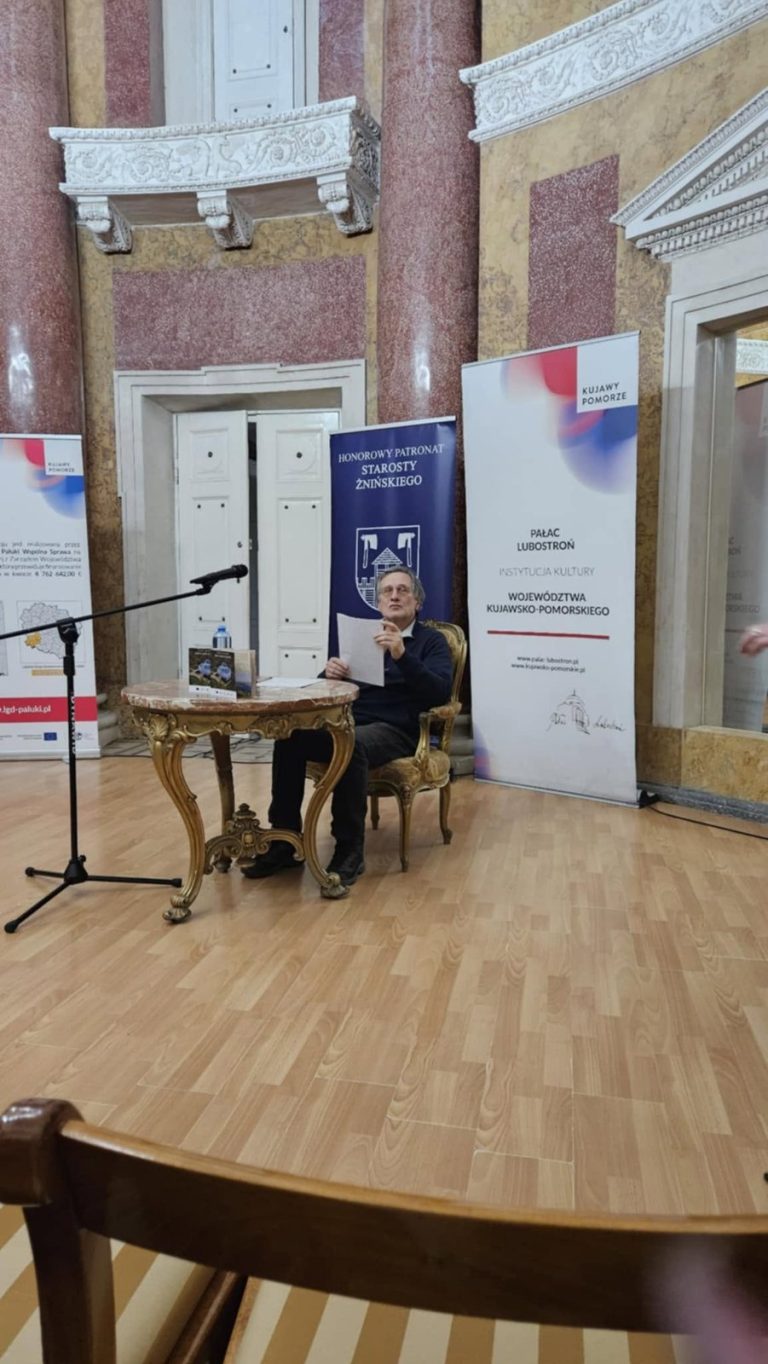 Прогулянка з історією в тлі - Lubostroń 2025 - фото 1