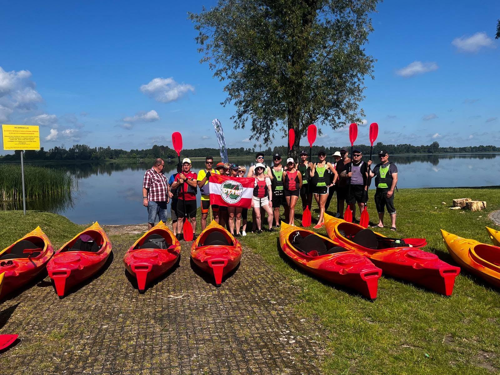 Kajakowa przygoda na Pałukach - spływ kajakowy - zdjęcie 1